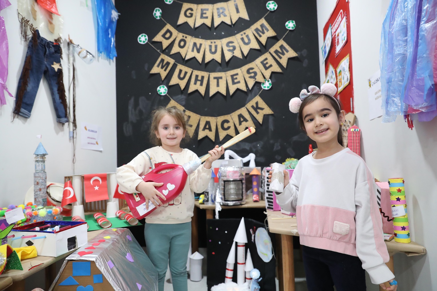  Ana Kucağı Miniklerinden Geri Dönüşüm Sergisi