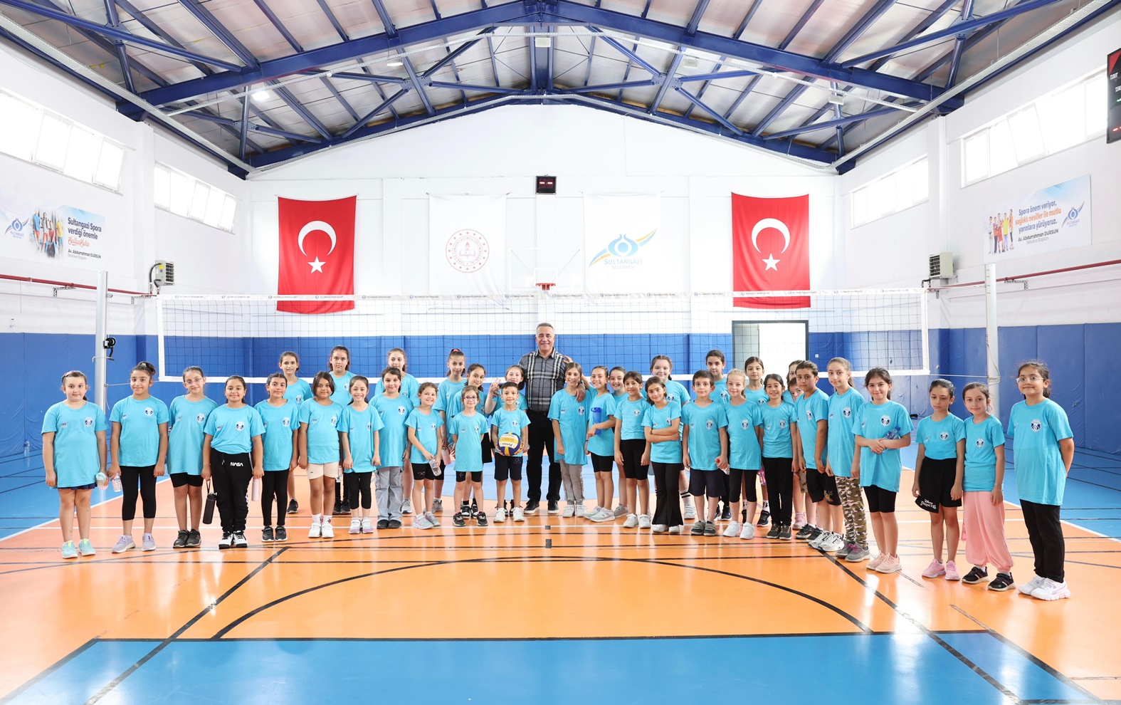 Başkan Dursun, Voleybolun Sultanlarıyla Buluştu