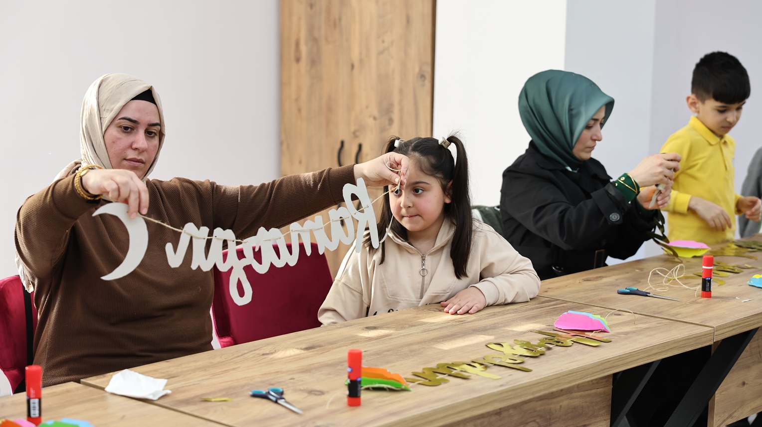 Çocuklar için Mahya Yapım Atölyesi