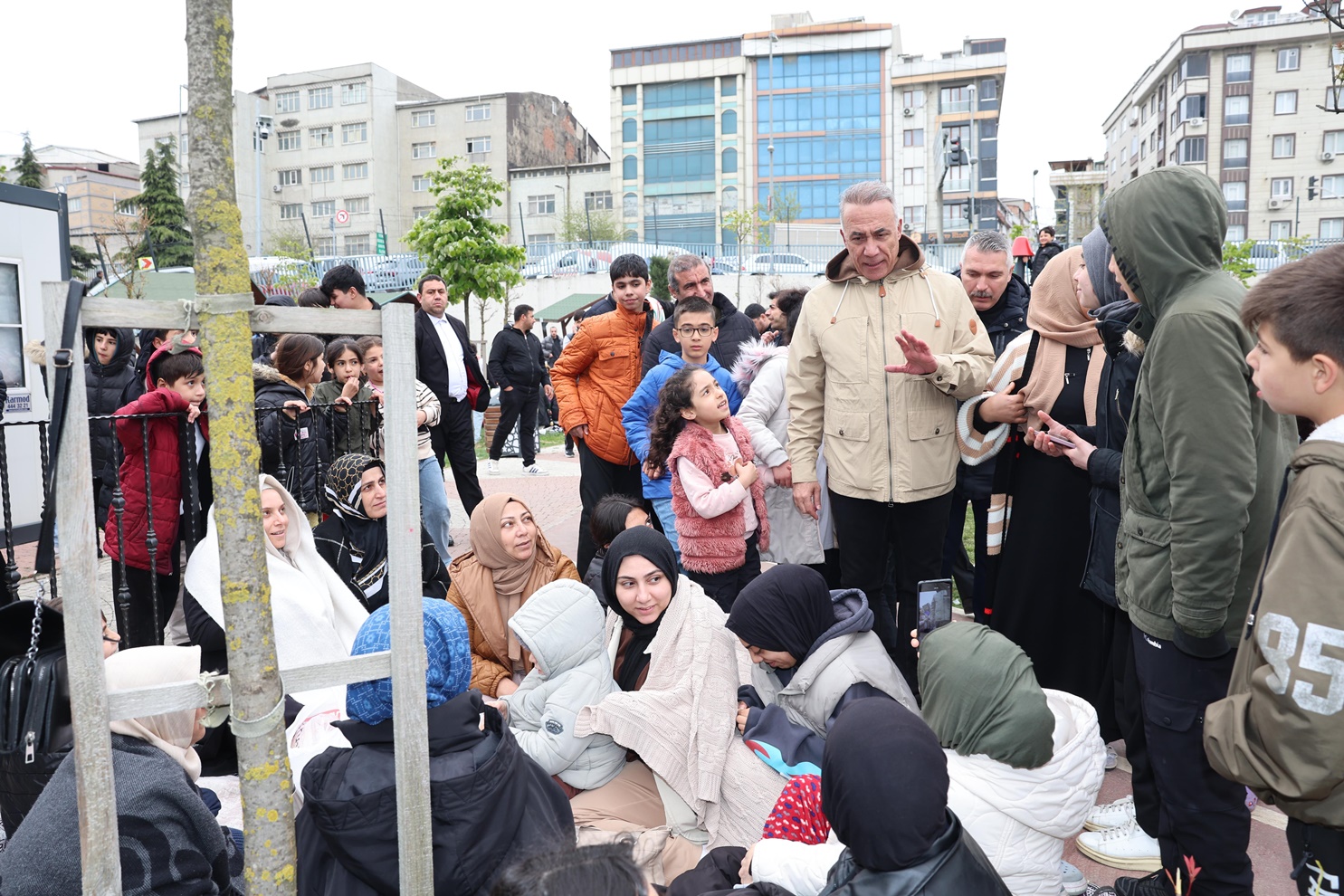 Sultangazi Belediyesi Deprem Sonrası Tüm Ekipleri ile Sahada