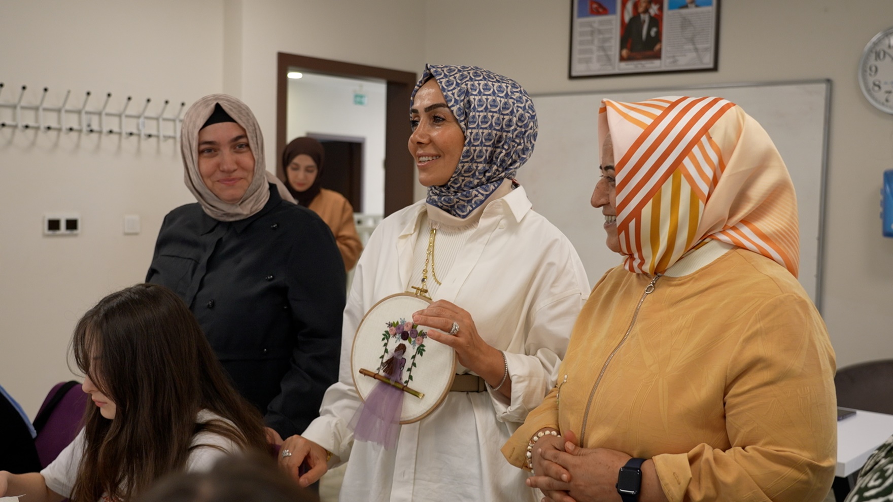 Sultangazi Belediyesi’nden Anlamlı Proje: “KIZ ÇOCUĞU BİR İNCİ HİKAYESİ”