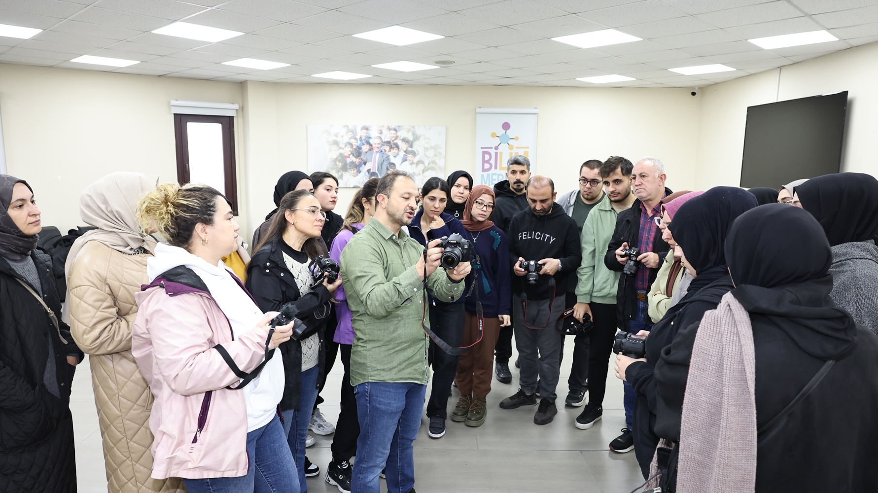  Sultangazi Belediyesi’nden Fotoğraf Akademisi