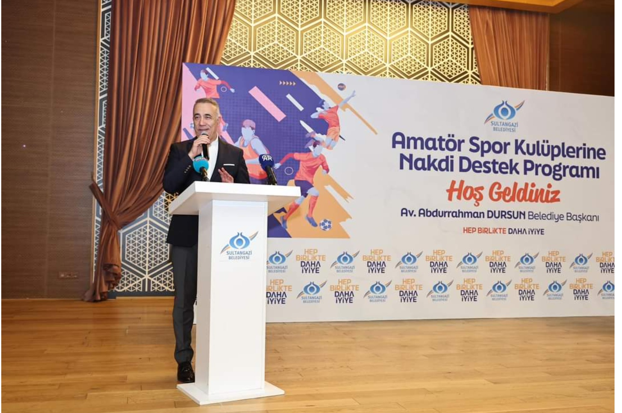 Sultangazi Belediye Başkanı Av. Abdurrahman Dursun'dan Amatör Spor Kulüplerine 2 Milyon TL Nakdi Destek